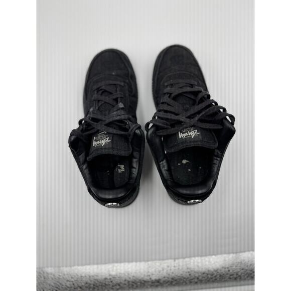 Athletic_Shoes